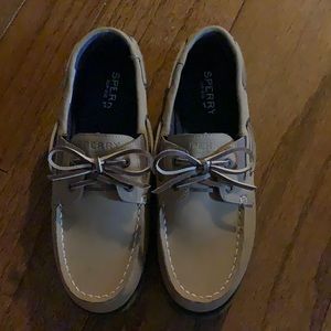 Sperry boys size 4